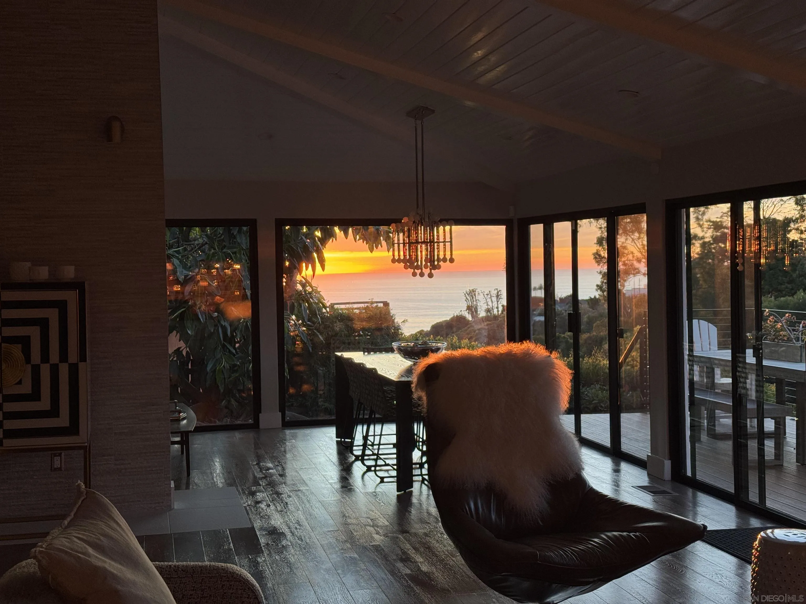1402 Rodeo Drive La Jolla, CA 92037 - Photo 3 of 75 Gallery Image 3