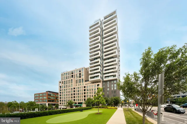 $1,425,000 | 1650 Silver Hill Drive, Unit 1907, McLean, VA 22102