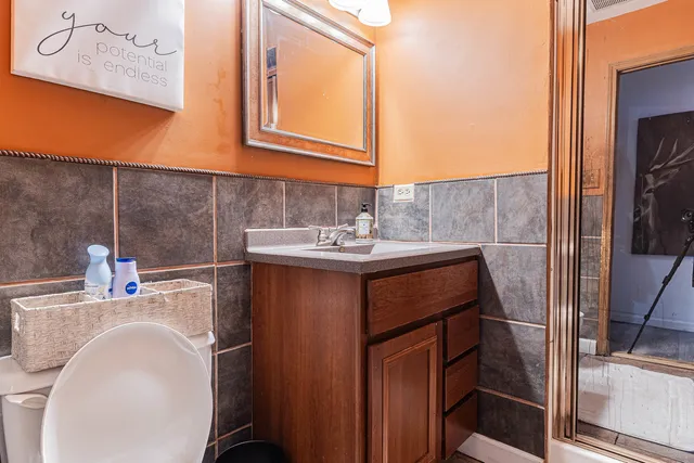 a view of a storage & utility room