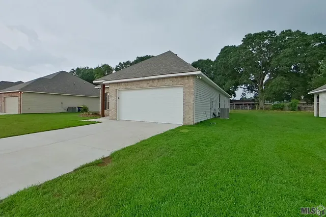 $1,805 | Undisclosed Address, Carencro, LA 70520