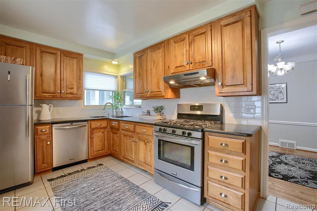 317 Ridgemont Road Grosse Pointe Farms, MI 48236 - Photo 8 of 20
