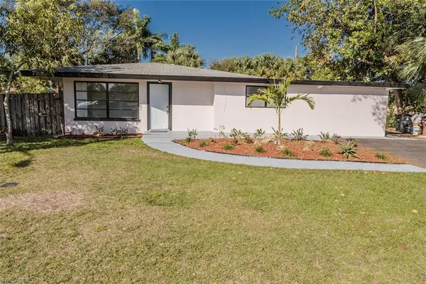 $2,850 | 4330 Deleon Street, Fort Myers, FL 33901
