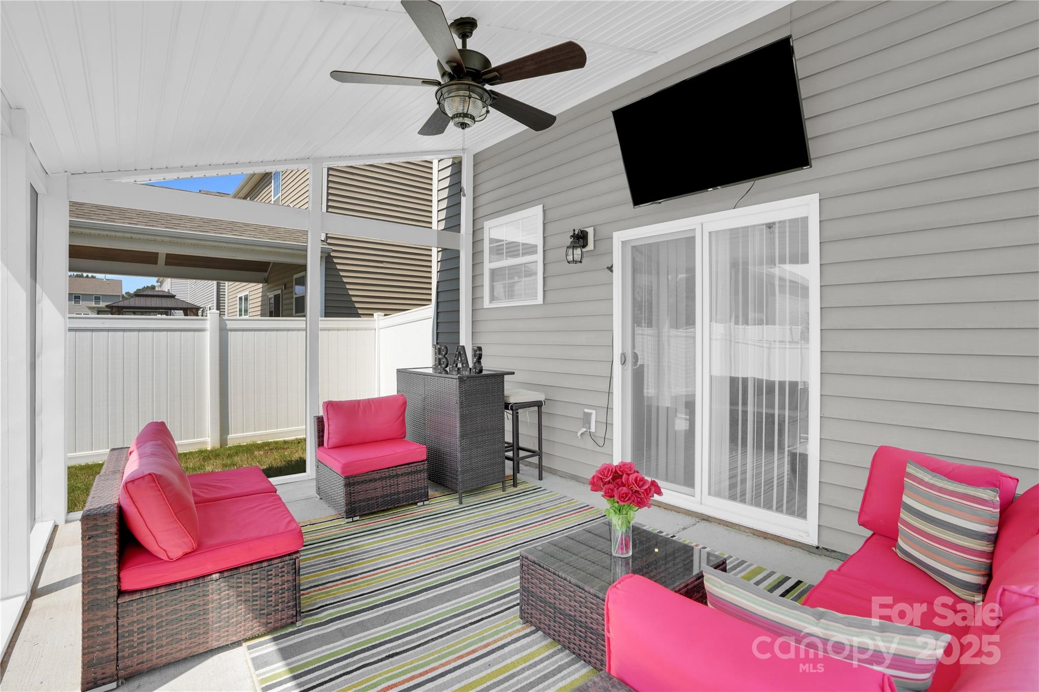 4918 Traynor Road Charlotte, NC 28216 - Photo 22 of 27 a living room with furniture