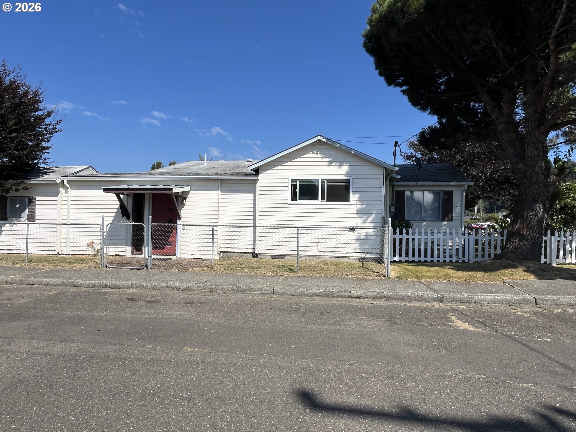 795 Laurel Avenue Reedsport, OR 97467 - Photo 4 of 41 Gallery Image 4