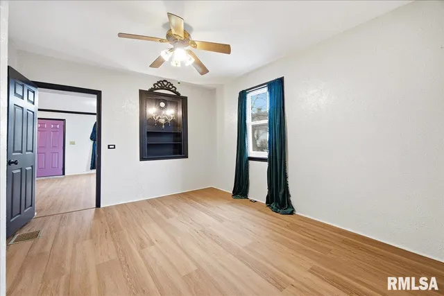 $149,900 | 3803 North Grand Boulevard, Peoria, IL 61603