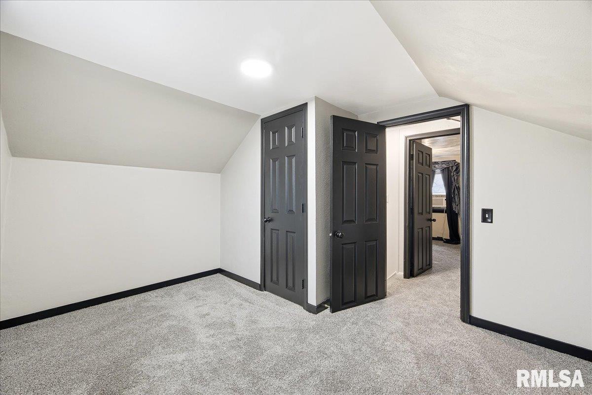 3803 North Grand Boulevard Peoria, IL 61603 - Photo 19 of 33