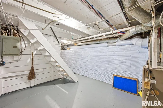 $149,900 | 3803 North Grand Boulevard, Peoria, IL 61603