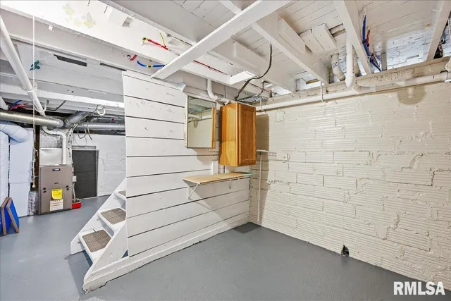 $149,900 | 3803 North Grand Boulevard, Peoria, IL 61603