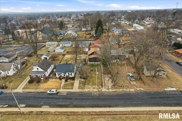 $149,900 | 3803 North Grand Boulevard, Peoria, IL 61603