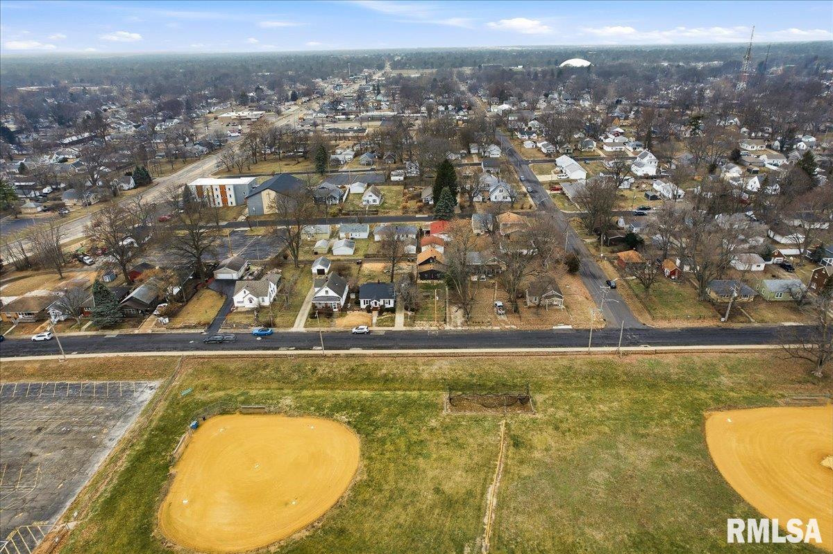 3803 North Grand Boulevard Peoria, IL 61603 - Photo 29 of 33