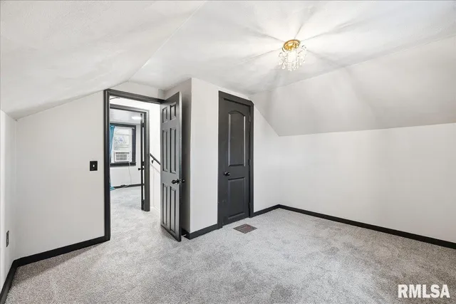 $149,900 | 3803 North Grand Boulevard, Peoria, IL 61603