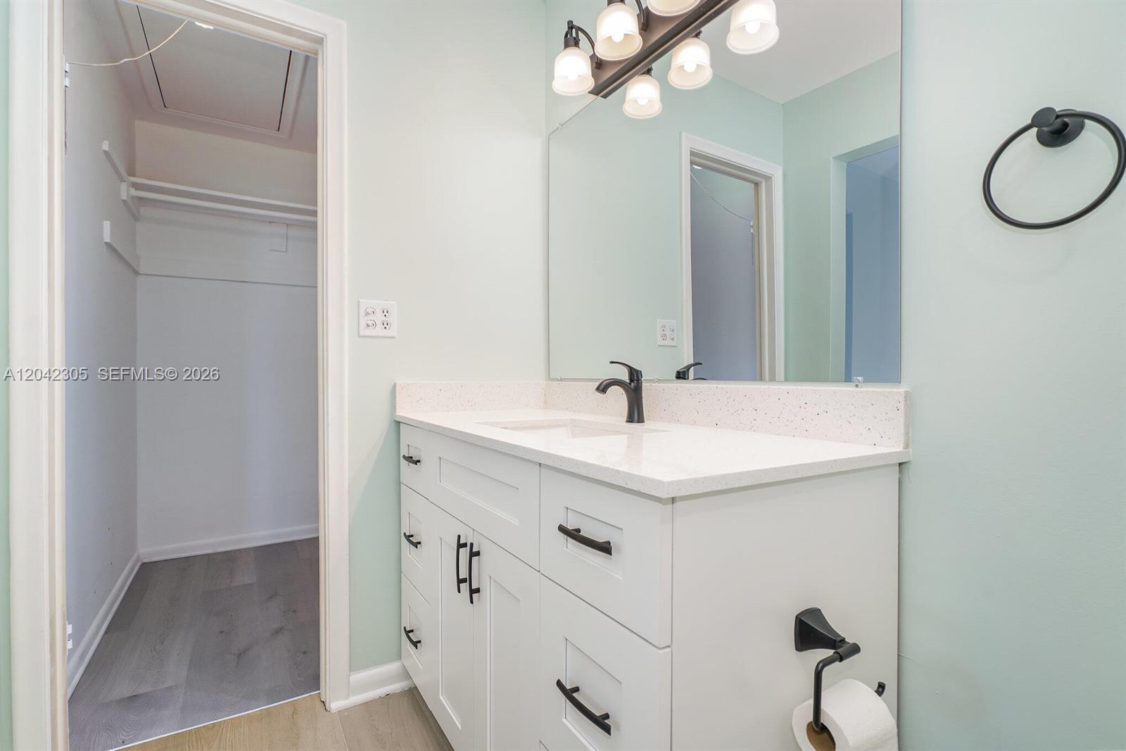 560 High Point Drive, Unit D Delray Beach, FL 33445 - Photo 8 of 34
