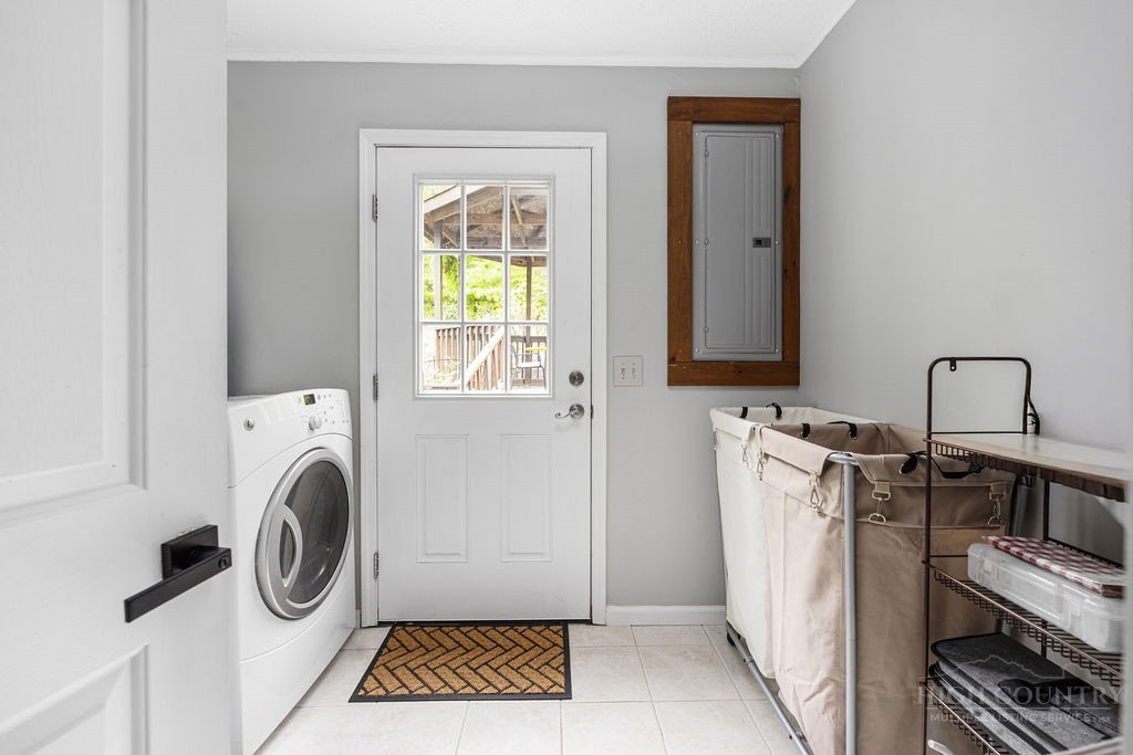970 Vox Road Sparta, NC 28675 - Photo 26 of 50 a utility room with dryer and washer