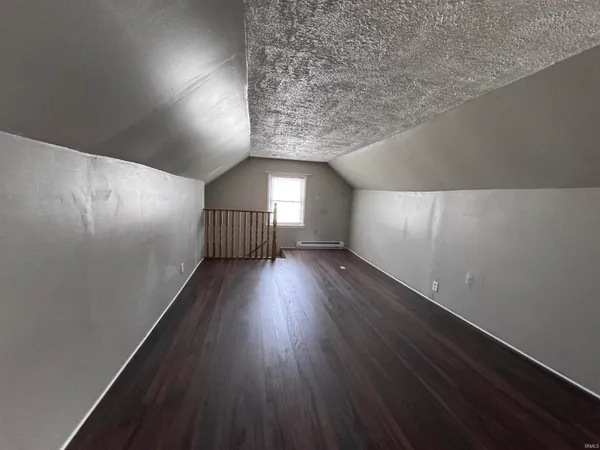 $1,000 | 2112 West 11th Street, Muncie, IN 47302