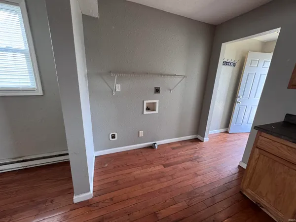 $1,000 | 2112 West 11th Street, Muncie, IN 47302