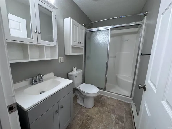 $1,000 | 2112 West 11th Street, Muncie, IN 47302