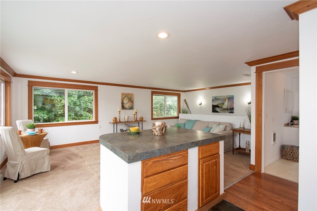 8907 Southeast Fragaria Road Olalla, WA 98359 - Photo 6 of 25 Gallery Image 6