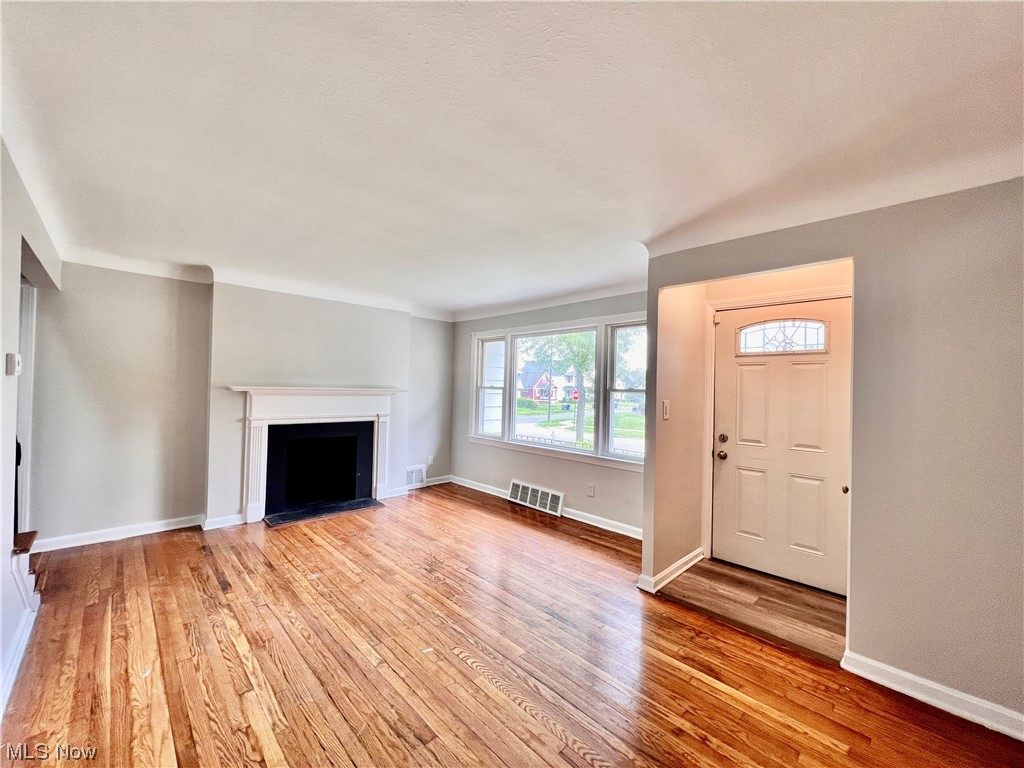 912 Whitby Road Cleveland Heights, OH 44112 - Photo 5 of 27