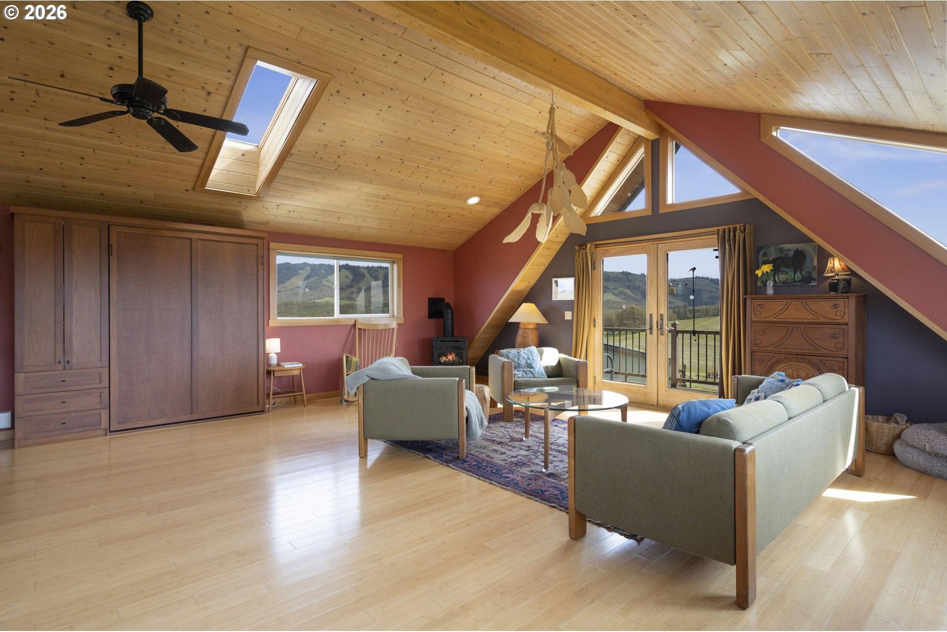 232 Oda Knight Road Lyle, WA 98635 - Photo 10 of 44 Gallery Image 10