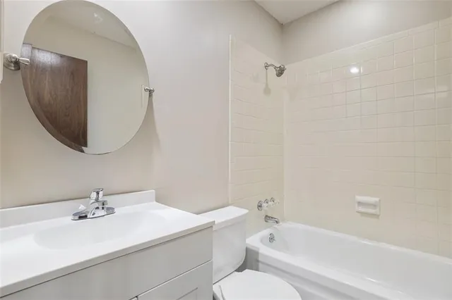 $195,000 | 134 Southwest Robin Road, Lee's Summit, MO 64063