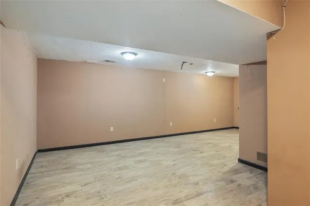 $195,000 | 134 Southwest Robin Road, Lee's Summit, MO 64063