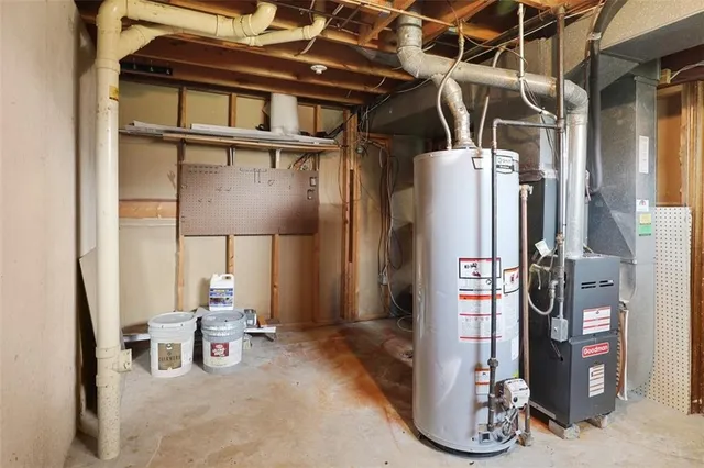 $195,000 | 134 Southwest Robin Road, Lee's Summit, MO 64063