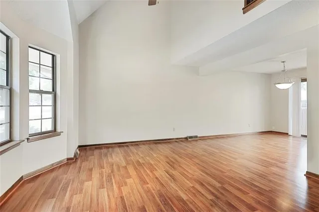 $195,000 | 134 Southwest Robin Road, Lee's Summit, MO 64063