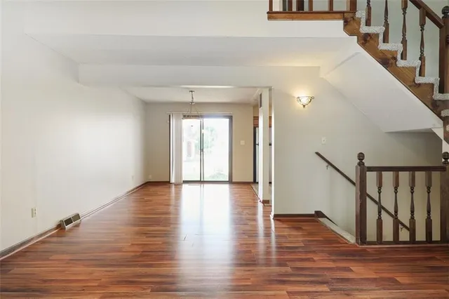 $195,000 | 134 Southwest Robin Road, Lee's Summit, MO 64063