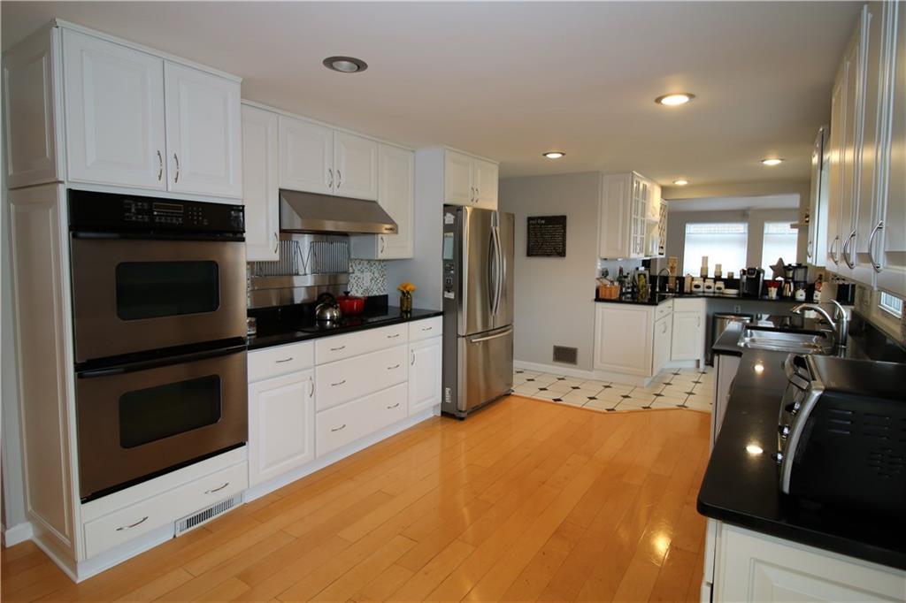 2092 Ramsey Road Monroeville, PA 15146 - Photo 4 of 25 Gallery Image 4