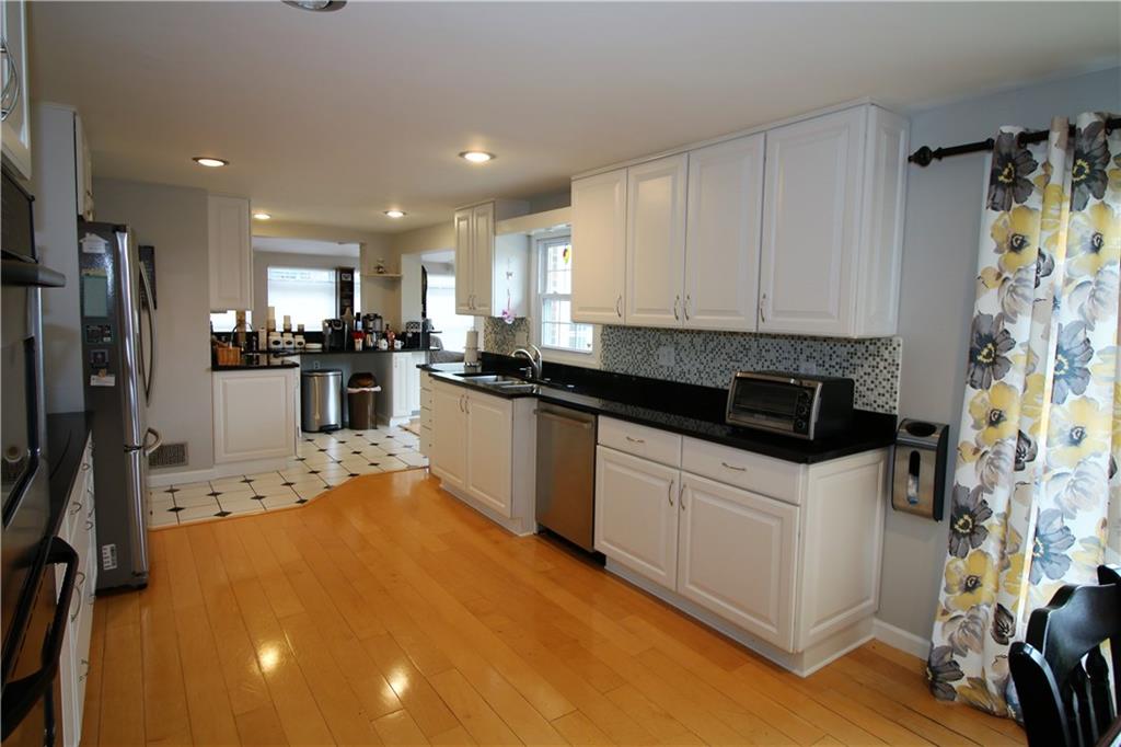 2092 Ramsey Road Monroeville, PA 15146 - Photo 5 of 25 Gallery Image 5