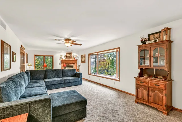 $899,000 | 5812 North River Bay Road, Waterford, WI 53185