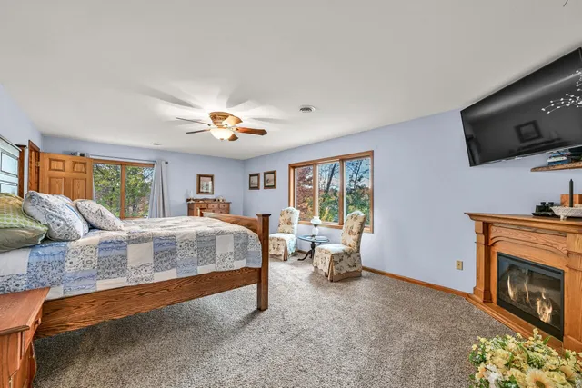 $899,000 | 5812 North River Bay Road, Waterford, WI 53185