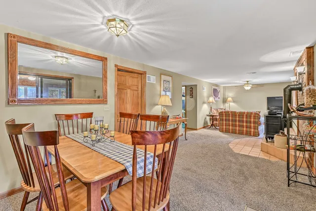 $899,000 | 5812 North River Bay Road, Waterford, WI 53185