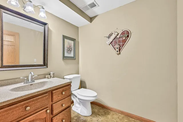 $899,000 | 5812 North River Bay Road, Waterford, WI 53185