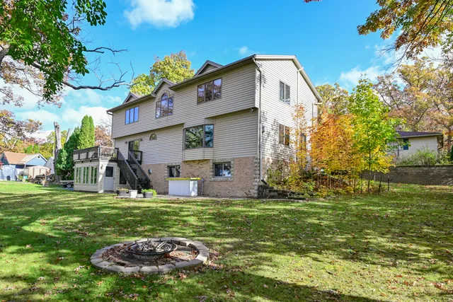 $899,000 | 5812 North River Bay Road, Waterford, WI 53185