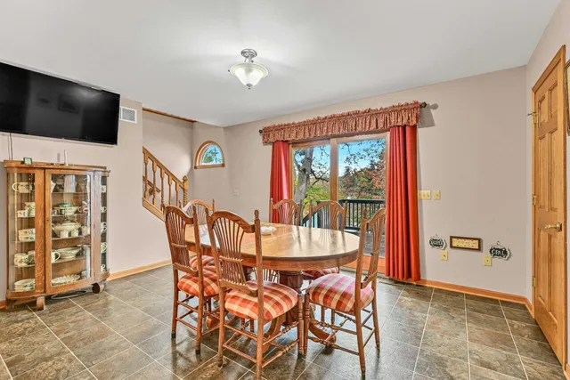 $899,000 | 5812 North River Bay Road, Waterford, WI 53185