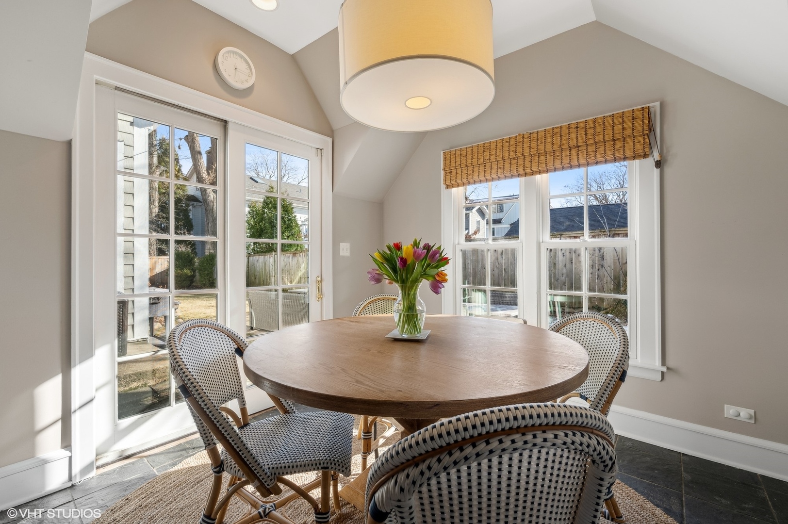 928 Pine Street Winnetka, IL 60093 - Photo 8 of 32