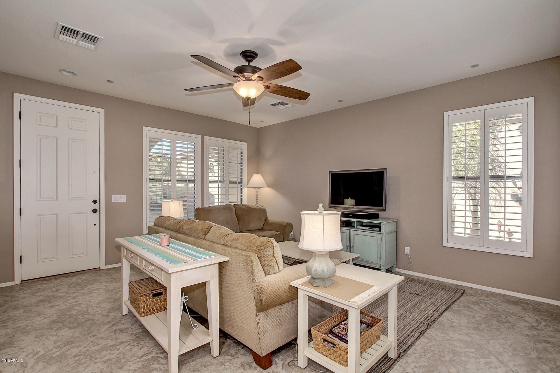3856 South Bandit Road Gilbert, AZ 85297 - Photo 3 of 30 5 Great Room