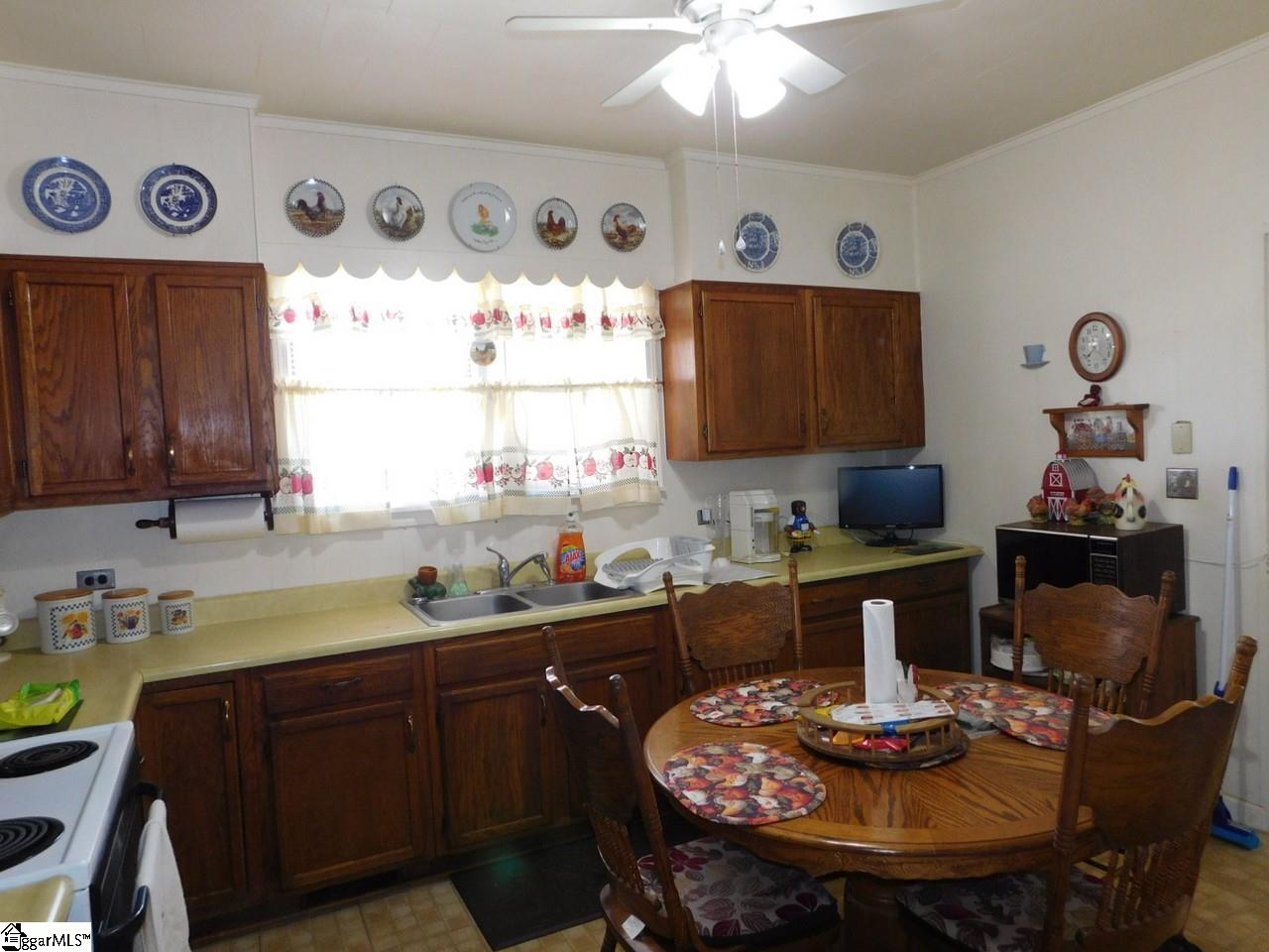 110 Gordon Street Clinton, SC 29325 - Photo 14 of 28 Gallery Image 14