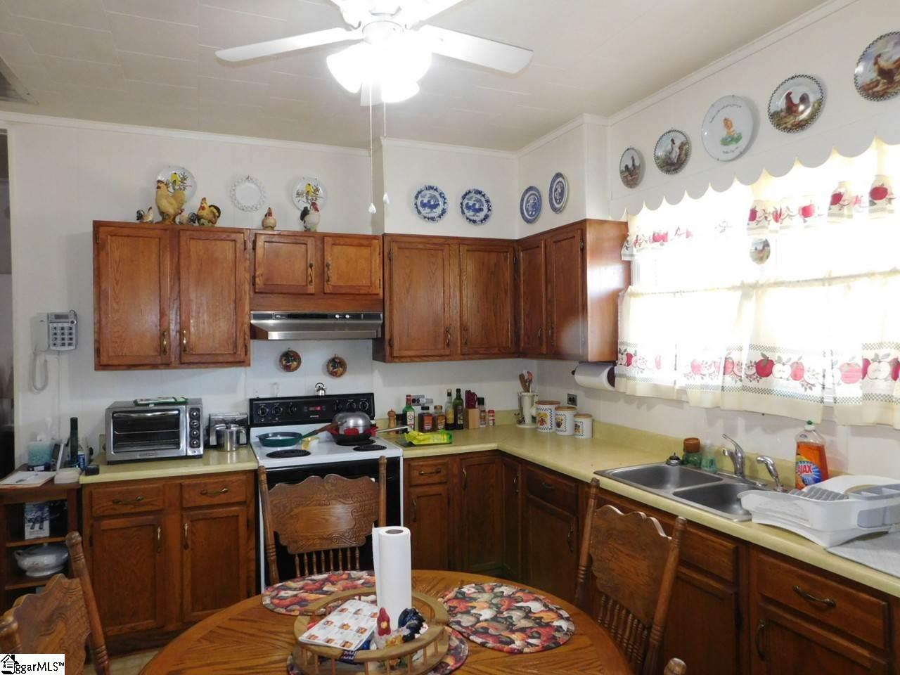 110 Gordon Street Clinton, SC 29325 - Photo 16 of 28 Gallery Image 16
