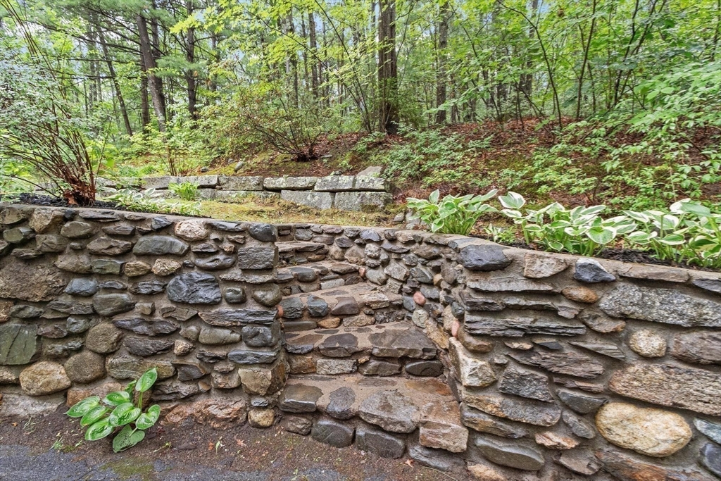 69 Lancaster Road Bolton, MA 01740 - Photo 23 of 31