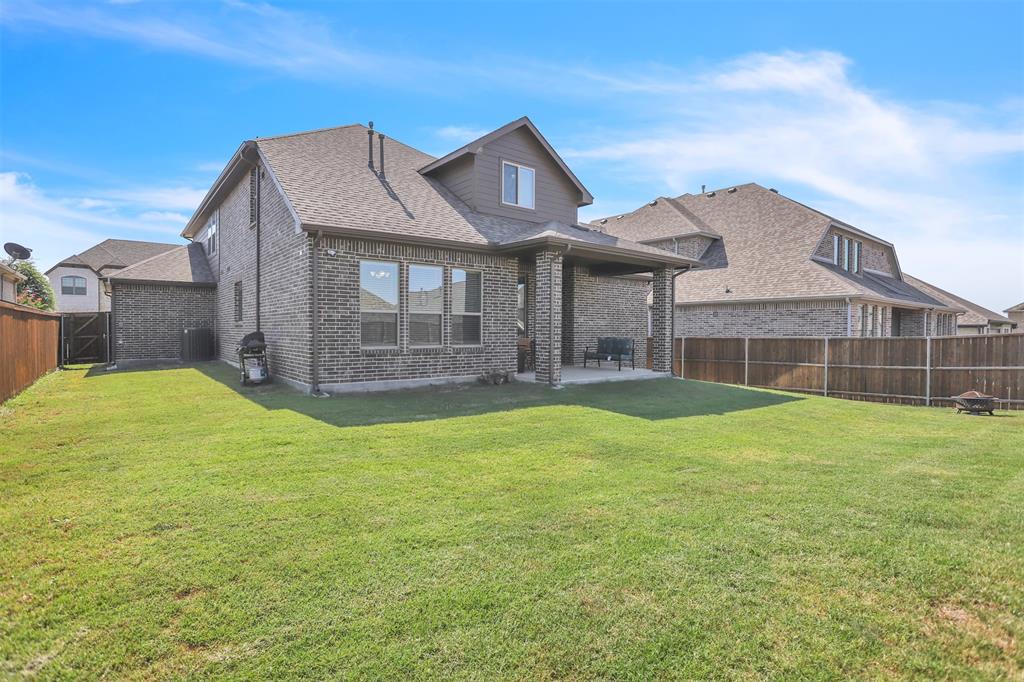 3522 Ridgecross Drive Rockwall, TX 75087 - Photo 24 of 34 Plenty of grass to run and play