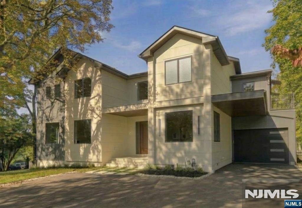 589 Piermont Road Demarest, NJ 07627 - Photo 1 of 41 Gallery Image 1