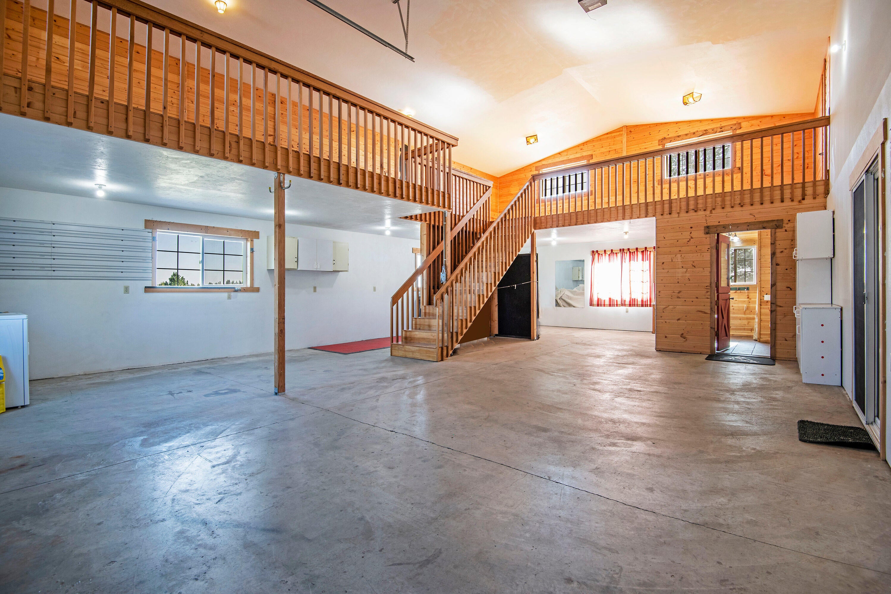 66645 Cascade Way Bend, OR 97703 - Photo 23 of 34 23