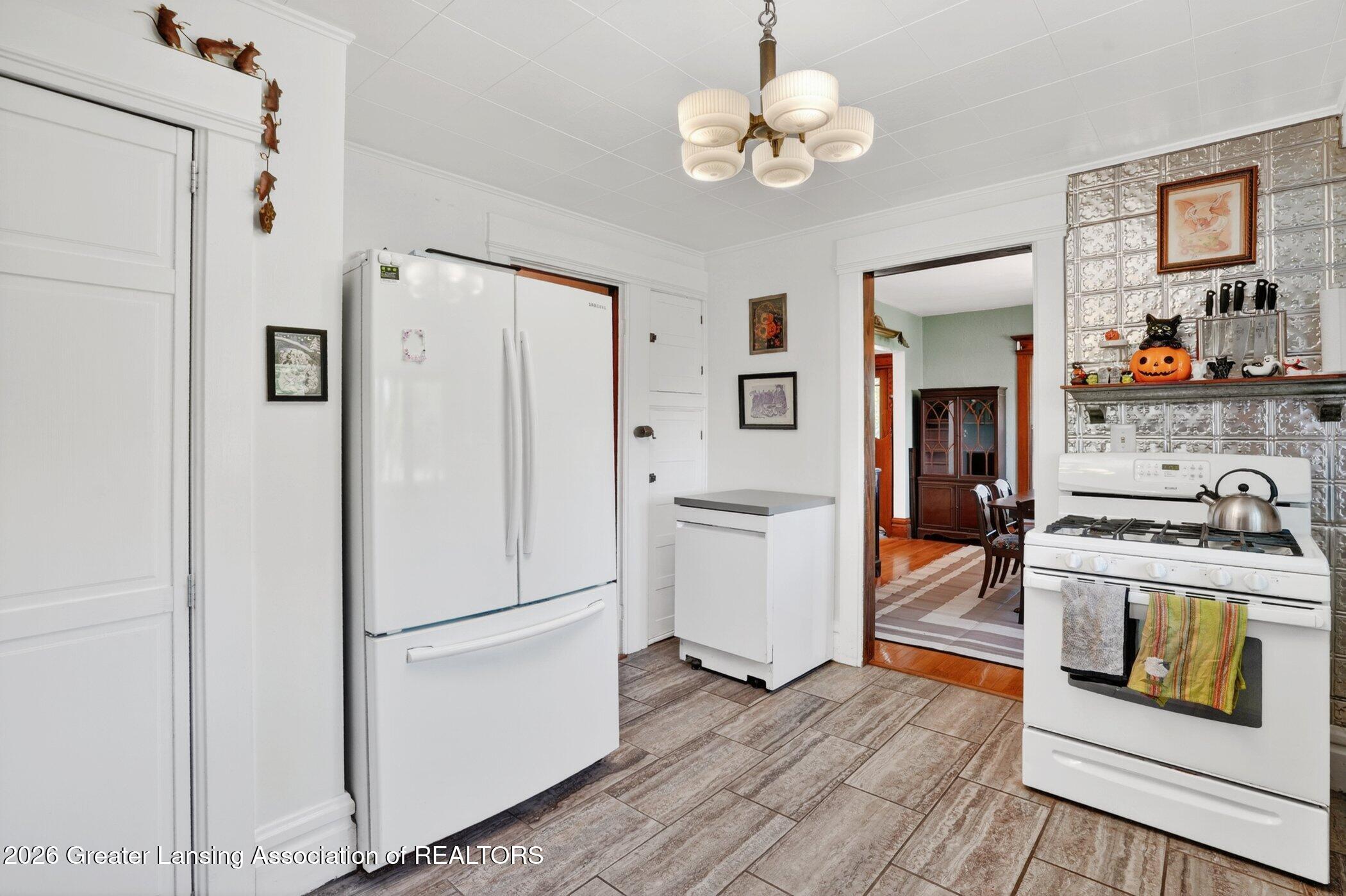 4144 West Barnes Road Mason, MI 48854 - Photo 15 of 57 4144-W-Barnes-Rd-WindowStill-Photography