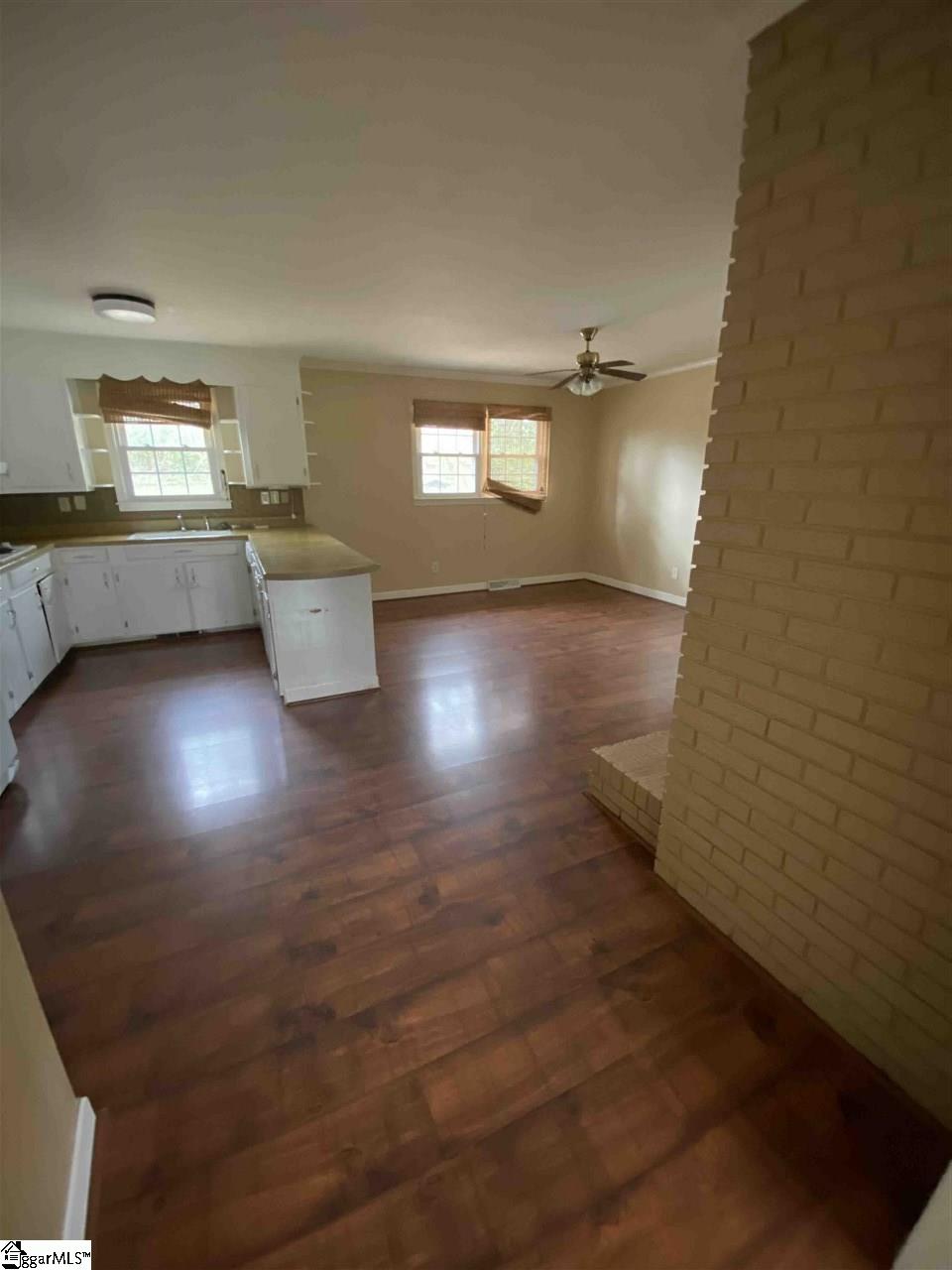 4813 Edwards Road Taylors, SC 29687 - Photo 3 of 11 Gallery Image 3