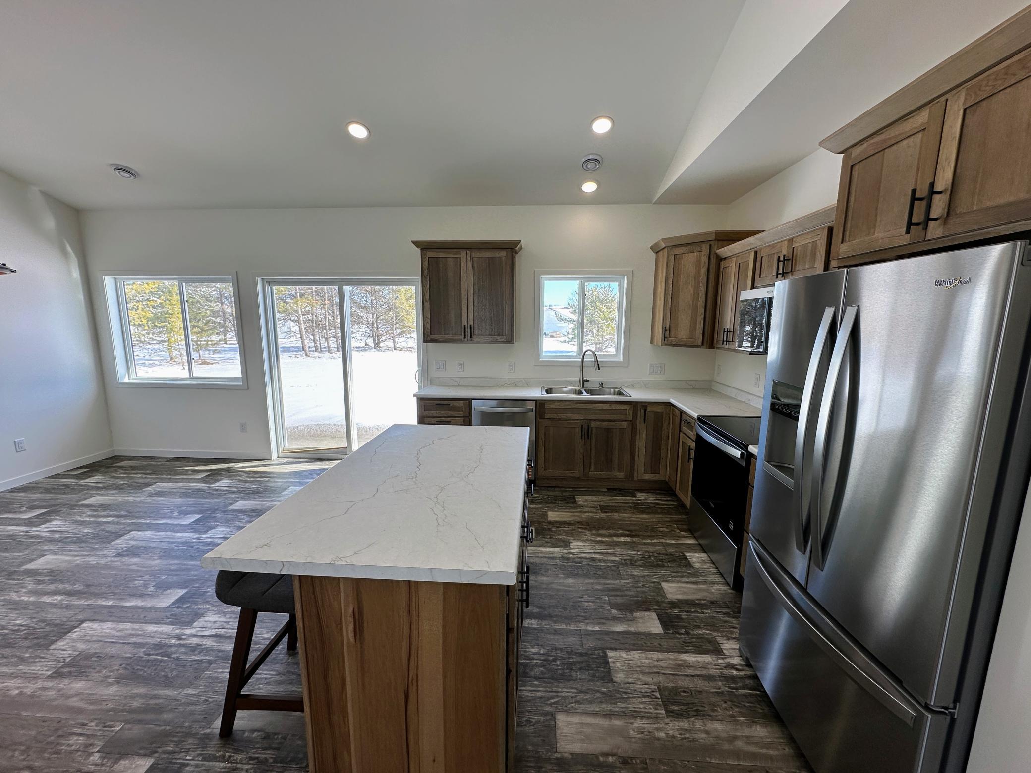 916 7th Avenue Northwest Perham, MN 56573 - Photo 18 of 28