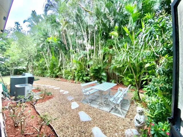 $2,350 | 3303 Kirk Road, Unit 1, Lake Worth, FL 33461