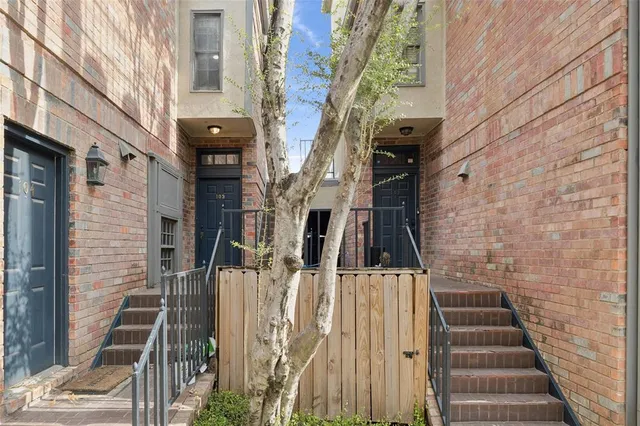 $435,000 | 4511 Gilbert Avenue, Unit 103, Dallas, TX 75219