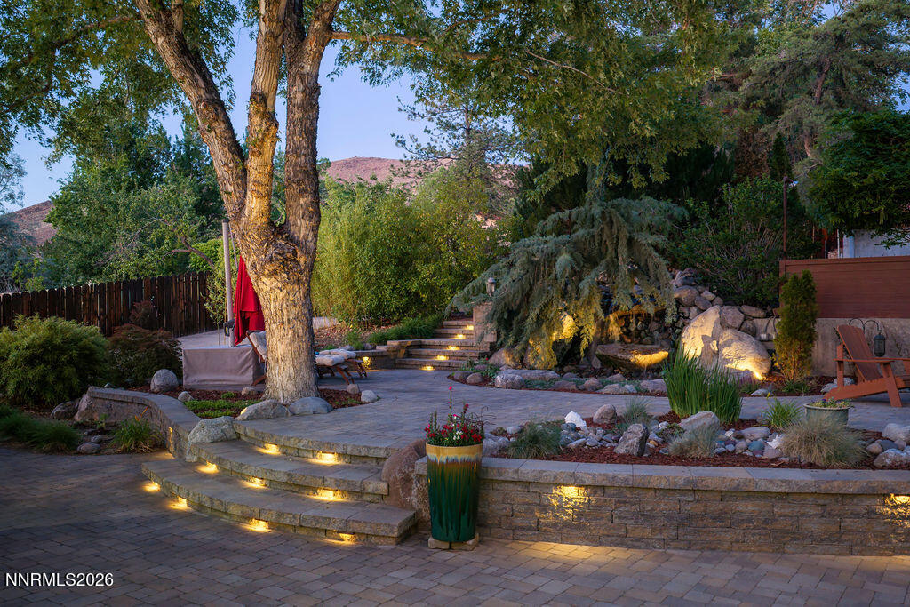 2450 Sequoia Lane Reno, NV 89502 - Photo 25 of 42 19_2450SequoiaLane_CopyrightJeremyJensen